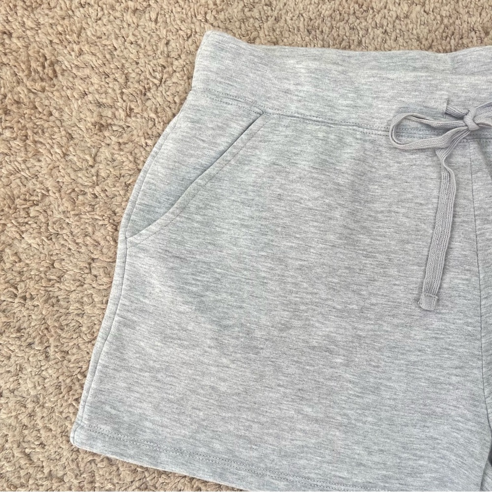 Quince Women’s SuperSoft Fleece Lounge Shorts in Heather Gray Size Medium - Picture 6 of 16